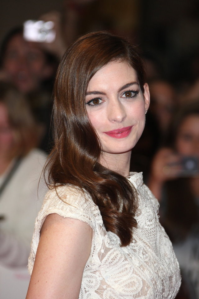 celeb sexy pics photo sexy beauty anne ten cel hathaway trends