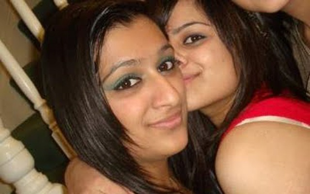 lesbian pictures couple lesbian